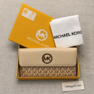 Michael Kors Signature Wallet Beige